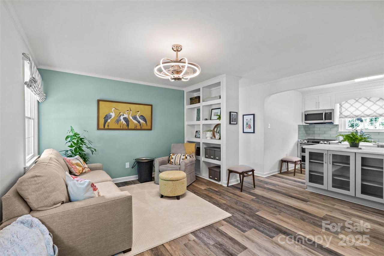 301 Wakefield Dr. #A, Charlotte, NC 28209