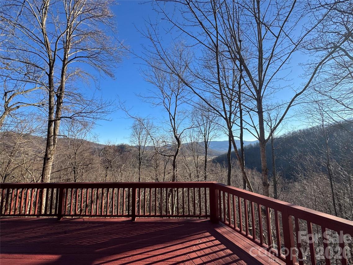 7 Winding Poplar Rd., Black Mountain, NC 28711