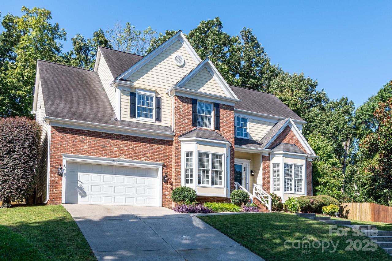 6207 Glencairn Ct., Charlotte, NC 28269