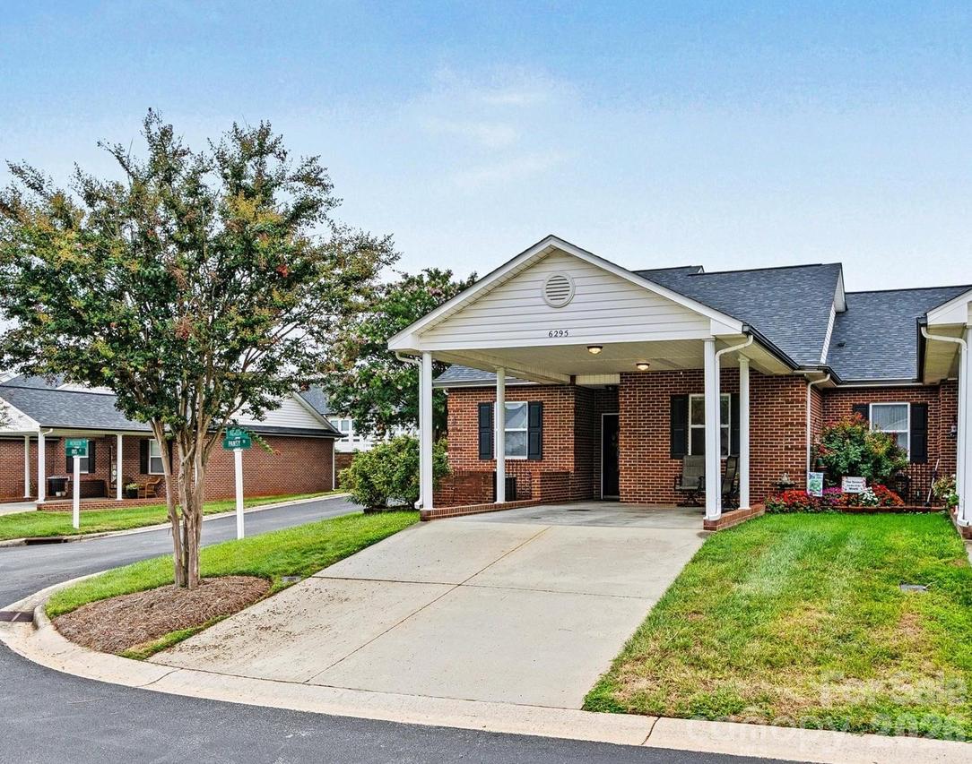6295 Pansy Tr., Denver, NC 28037