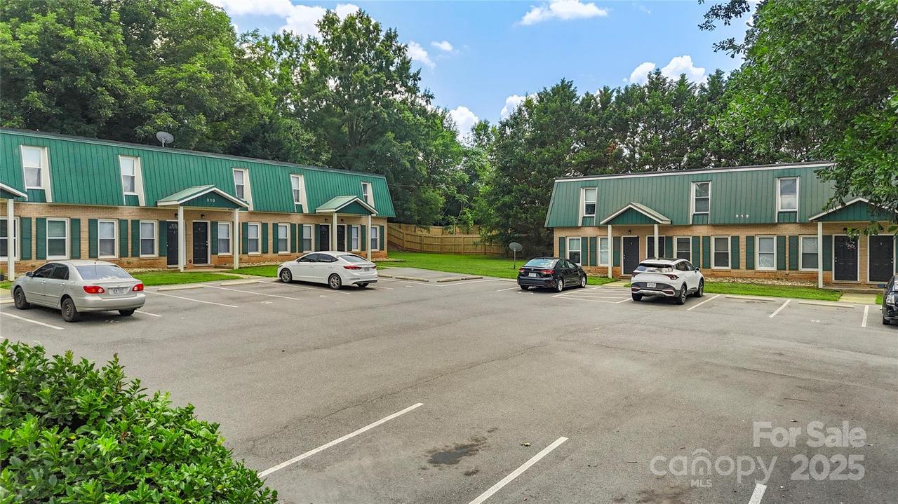 310 W Catawba Ave., Mount Holly, NC 28120