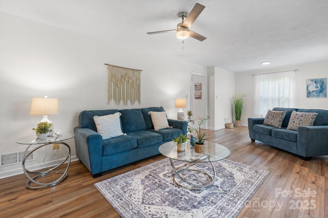 1071 12th Ave., Hickory, NC 28601