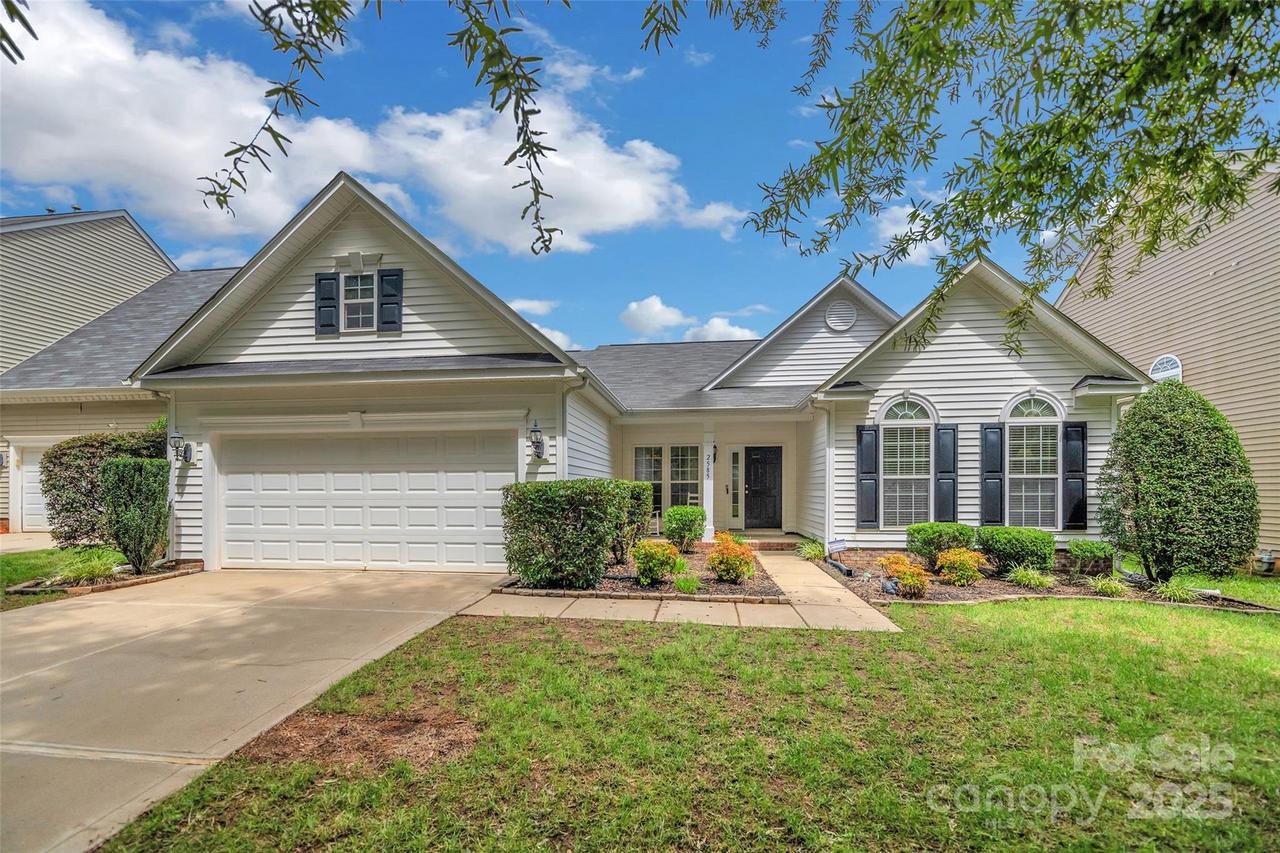 2585 Bethesda Oaks Dr., Gastonia, NC 28056