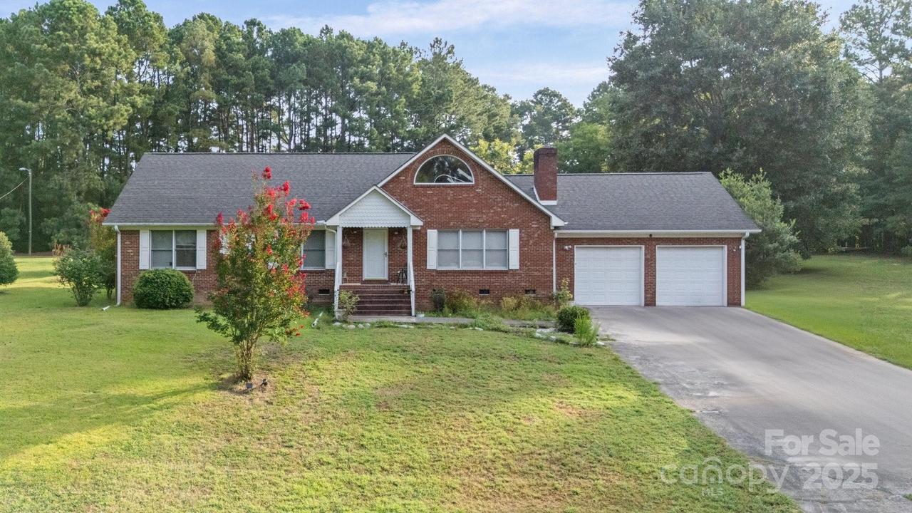 318 Freeman Ave., Wadesboro, NC 28170