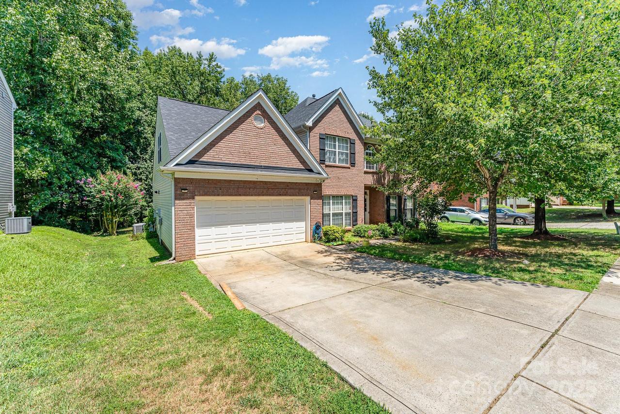 520 Grantham Ln., Charlotte, NC 28262