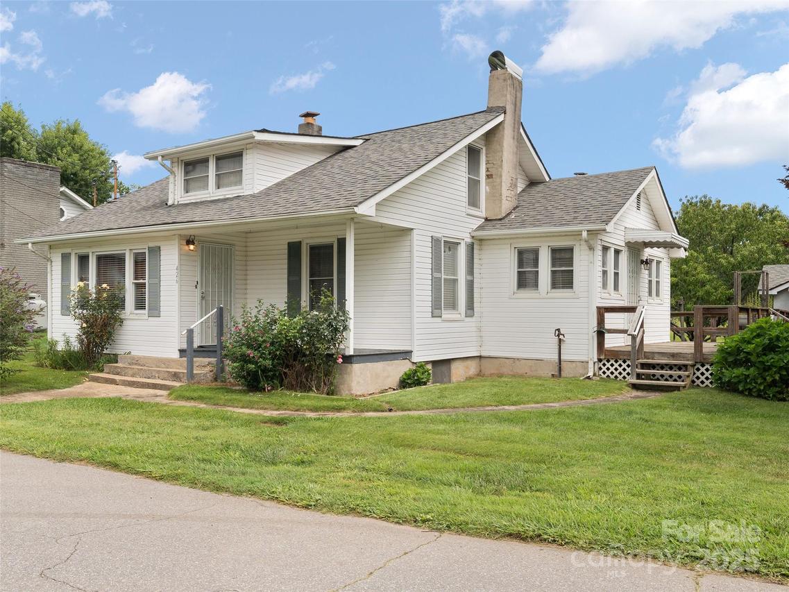 426 Sunset Cir., Canton, NC 28716