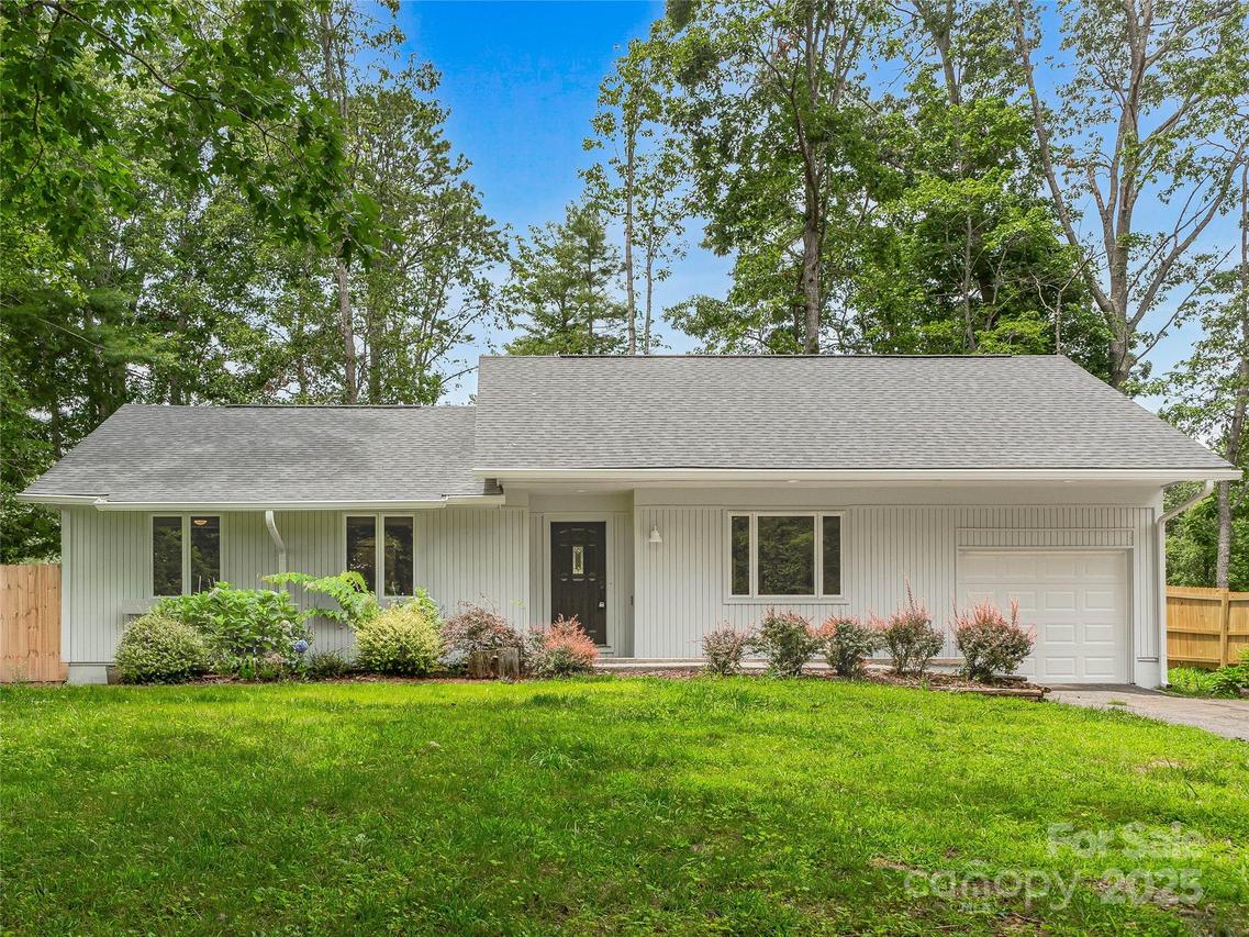 24 Ashcroft Rd., Arden, NC 28704