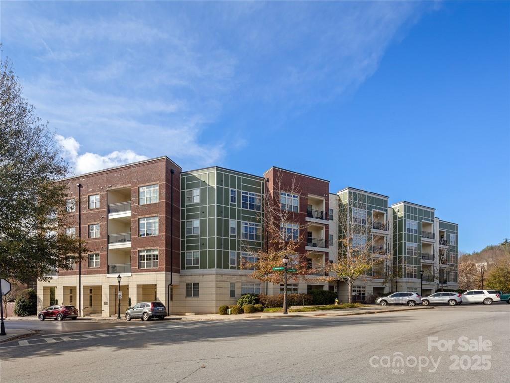 42 Schenck Pkwy. #109, Asheville, NC 28803