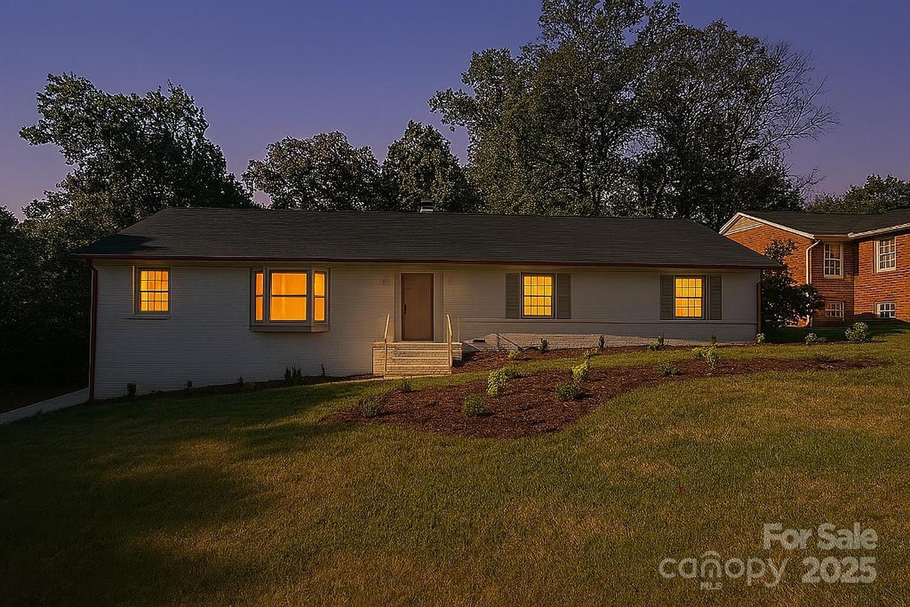 710 Peranna Pl., Charlotte, NC 28211