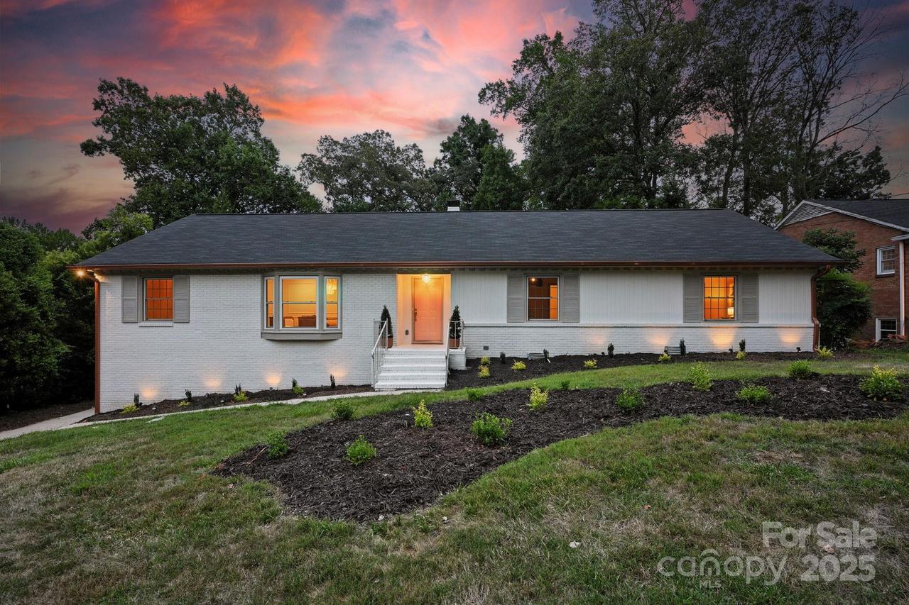 710 Peranna Pl., Charlotte, NC 28211