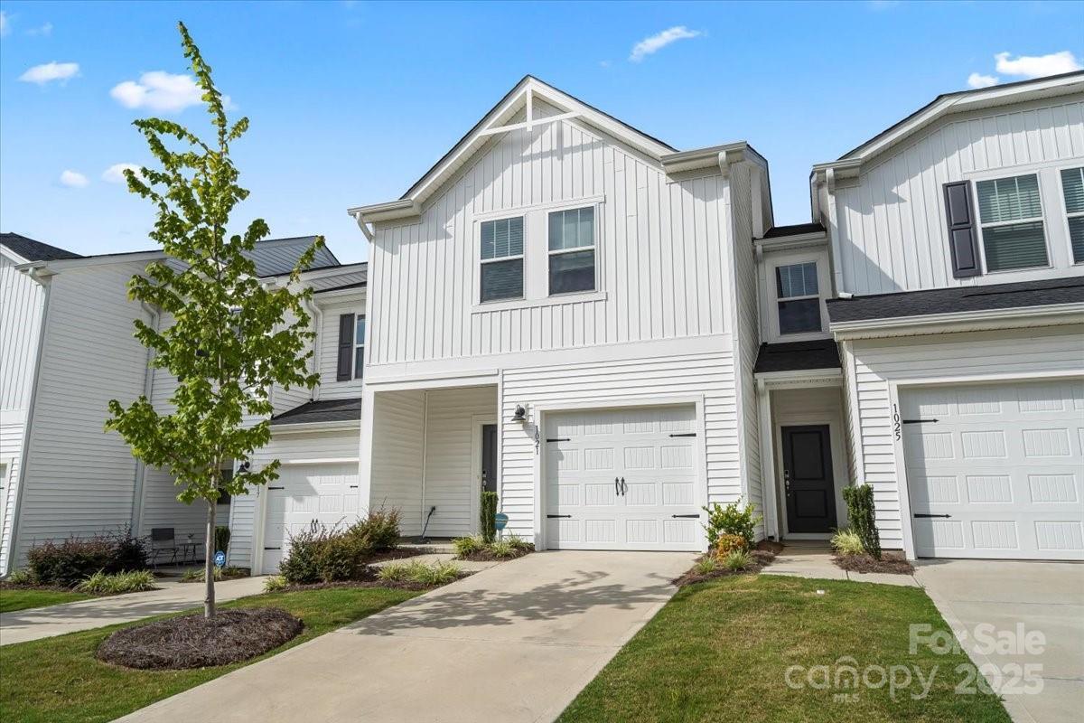 1021 Plumcrest Dr., Charlotte, NC 28216