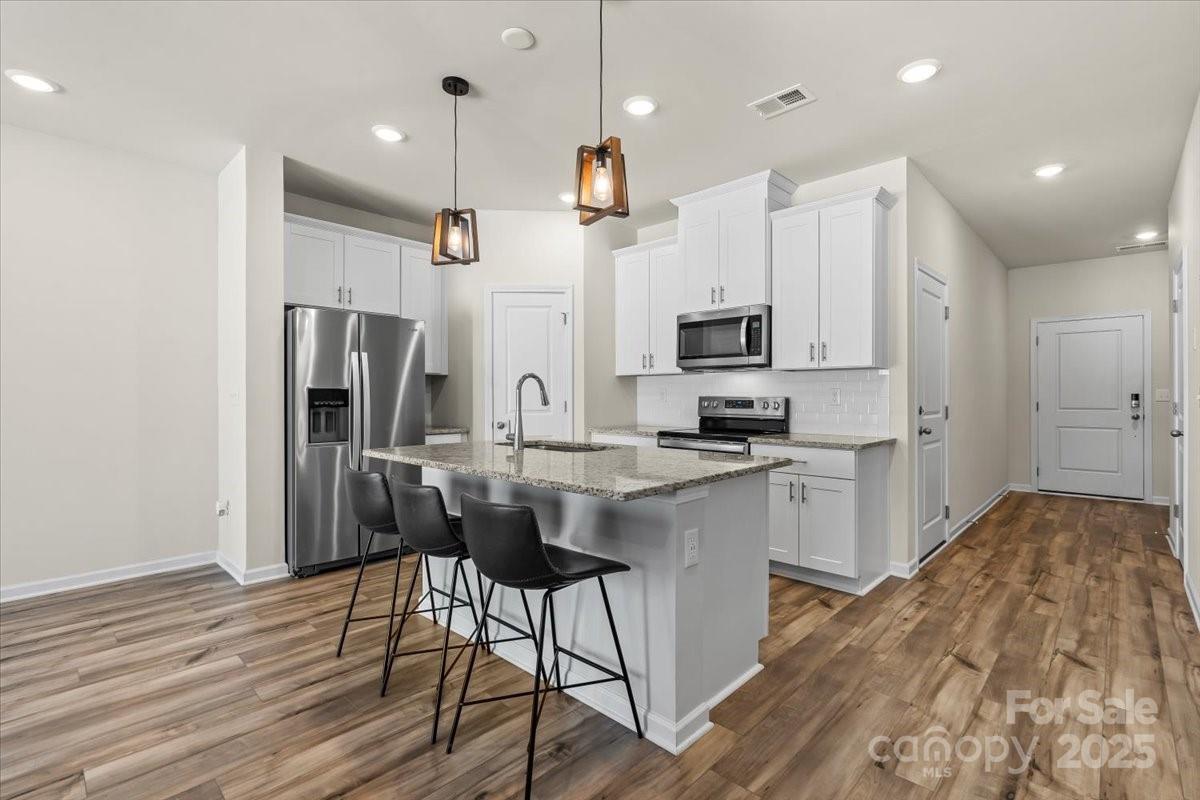 1021 Plumcrest Dr., Charlotte, NC 28216