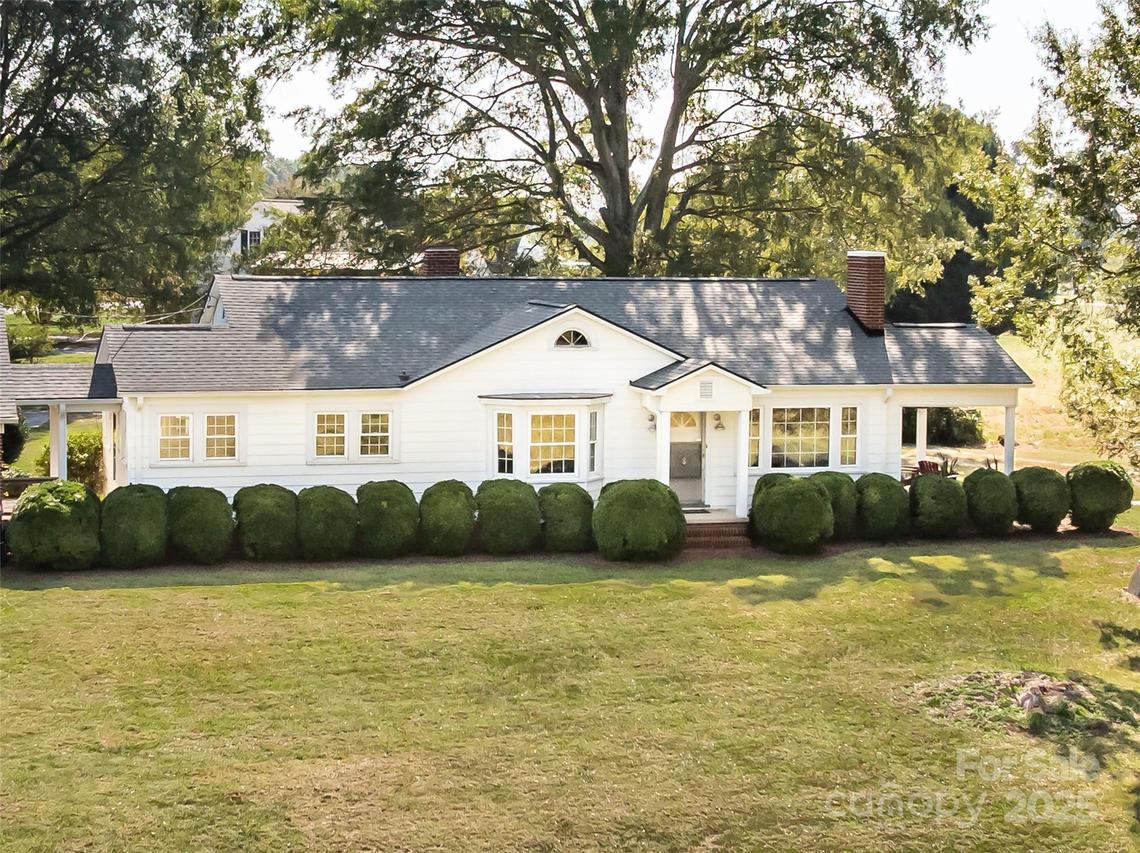 645 Deal Rd., Mooresville, NC 28115