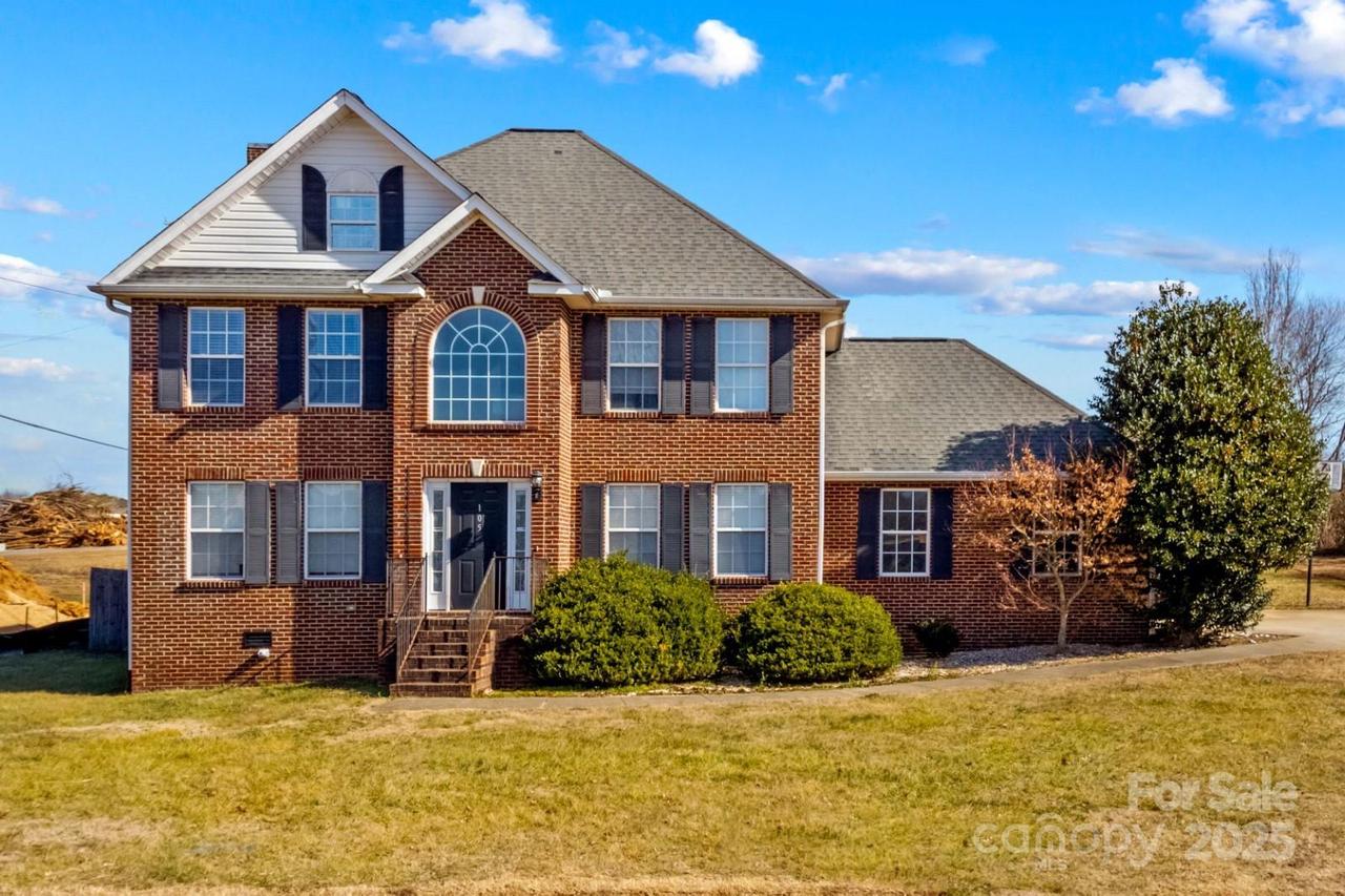 105 Secretariat Ln., Mooresville, NC 28117