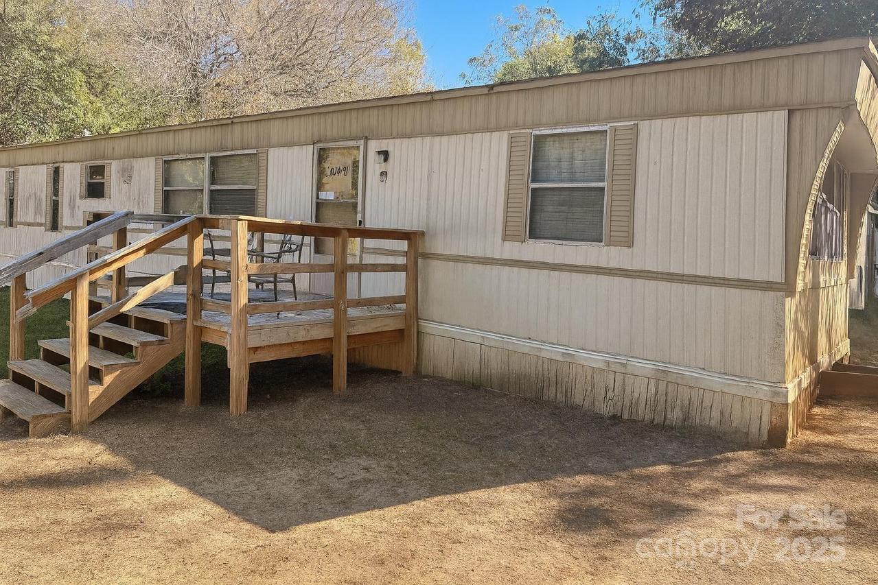 5909 Crawford Rd., Gastonia, NC 28052