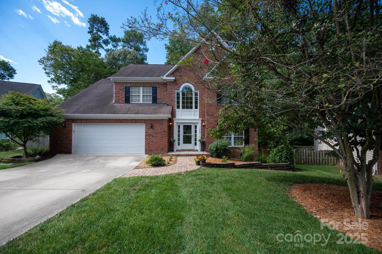 1320 Sweetgum Ln., Matthews, NC 28105