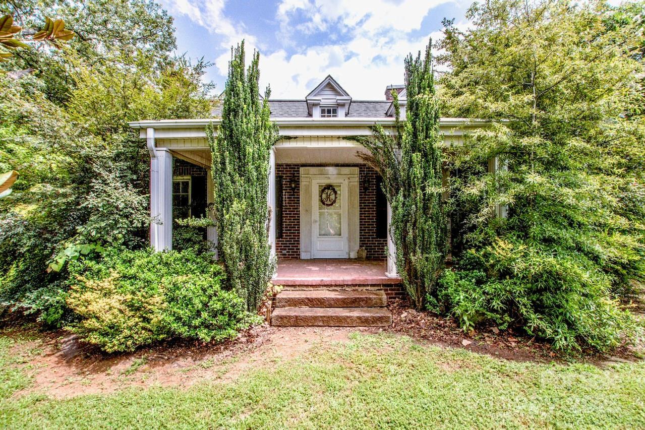 2404 E Hwy 150 Rd., Lincolnton, NC 28092