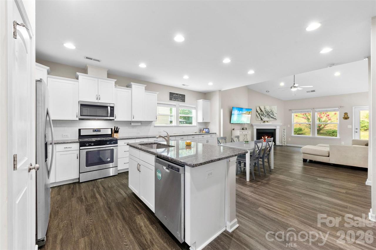 208 Paradise Hills Cir., Mooresville, NC 28115