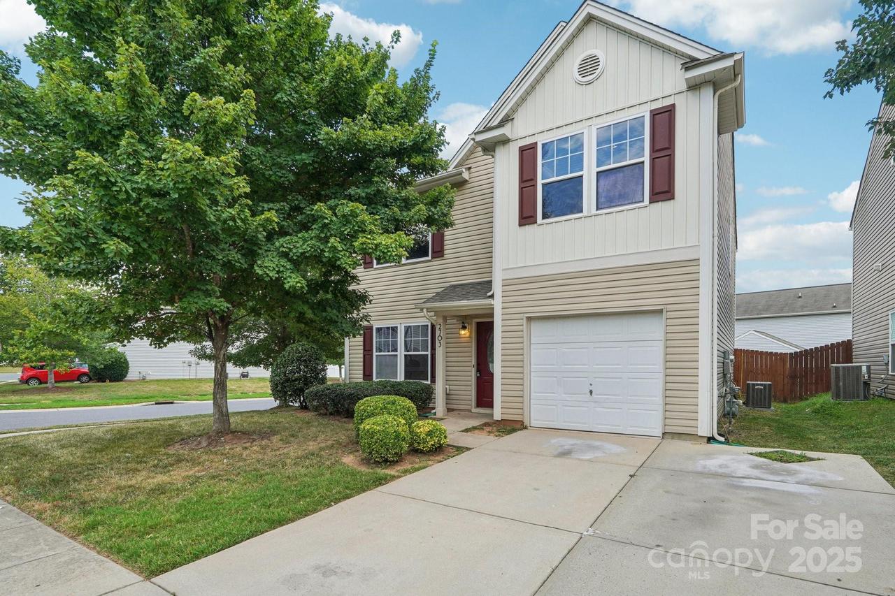 2703 Bramble Ridge Ct. #37, Charlotte, NC 28215