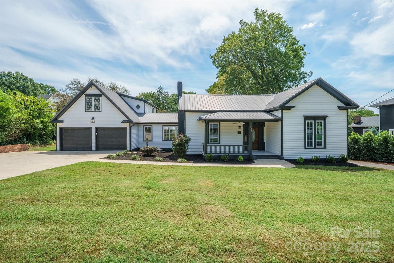 315 S Main St., Davidson, NC 28036