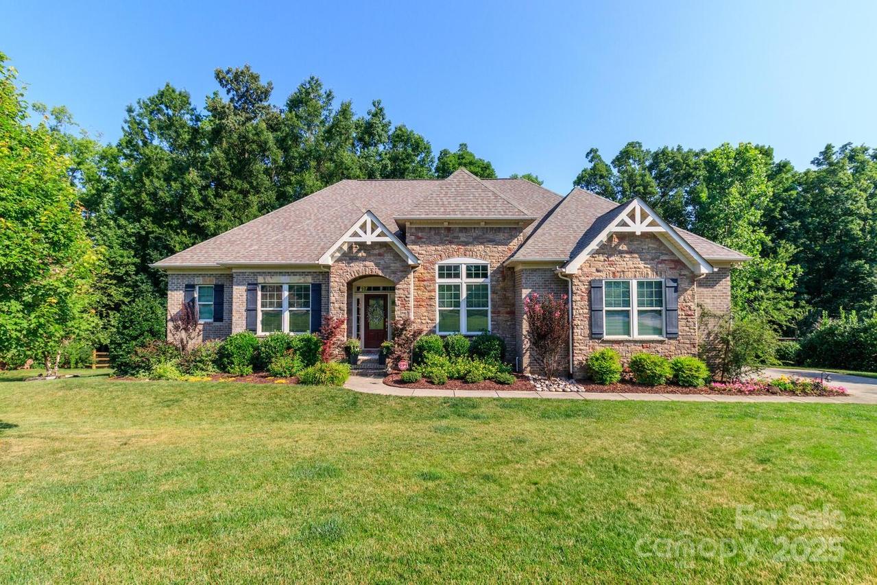 4012 Crismark Dr., Indian Trail, NC 28079