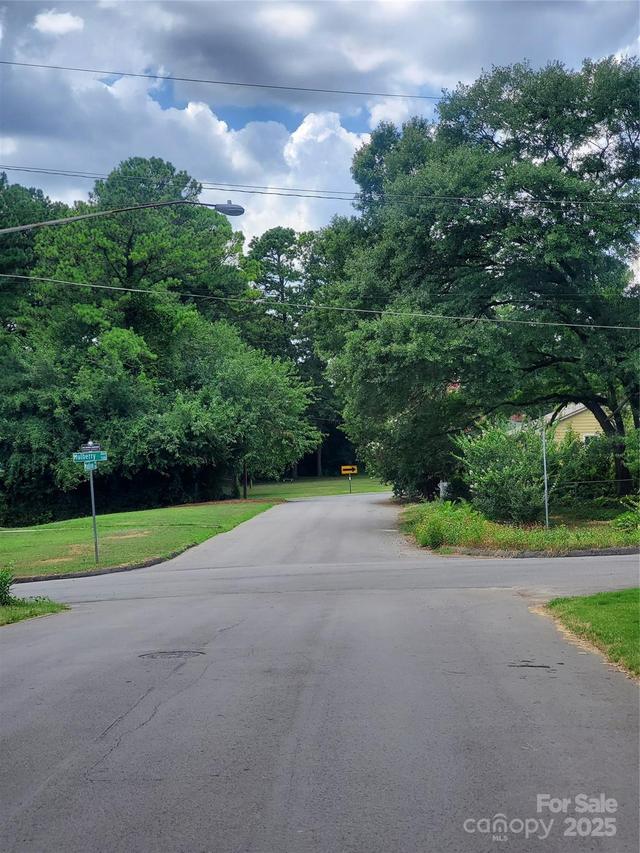 1815 Madison Ave., Charlotte, NC 28216