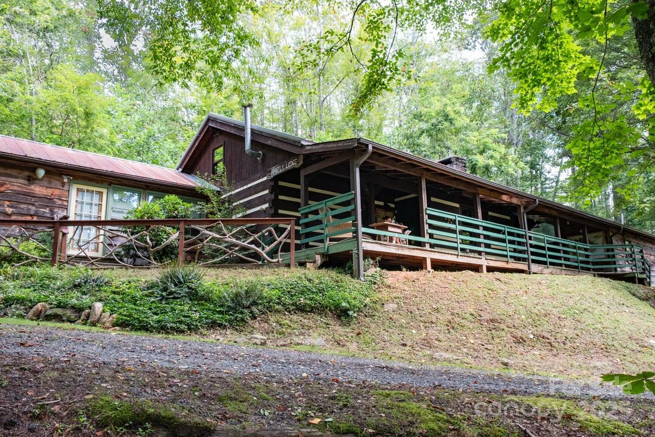 75 Appalachian Way, Bakersville, NC 28705
