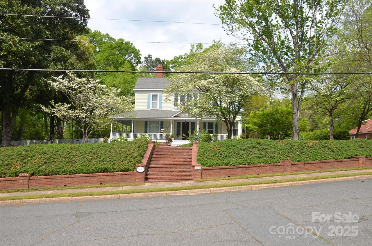 427 Pee Dee Ave., Albemarle, NC 28001