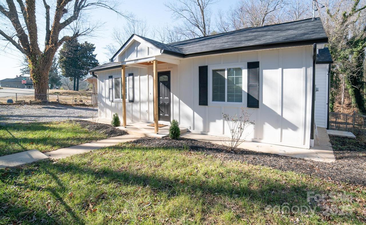 605 Vance St., Lenoir, NC 28645