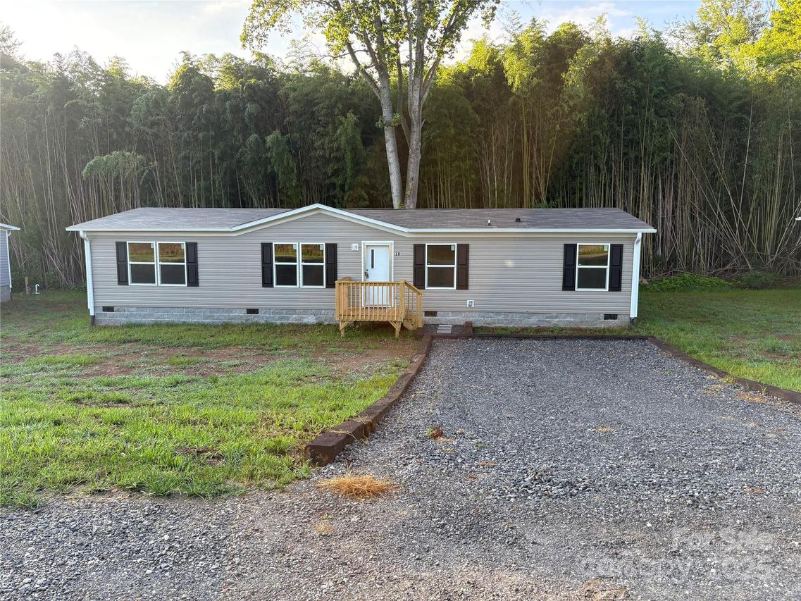 28 Addie Ln., Waynesville, NC 28786