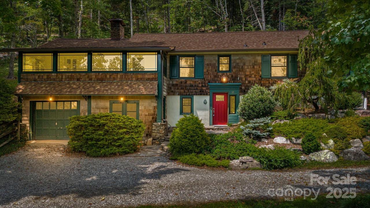 92 Hamburg Mountain Rd., Weaverville, NC 28787
