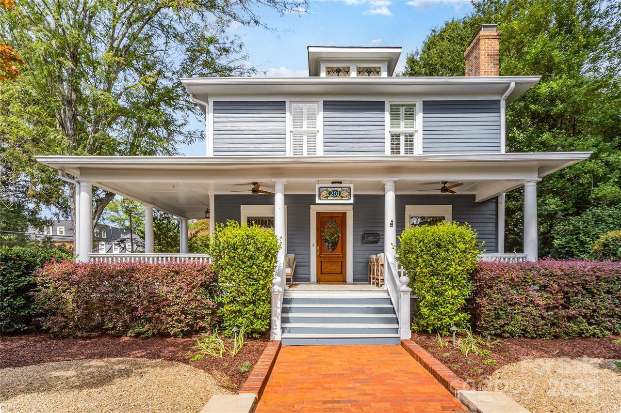 201 Circle Ave., Charlotte, NC 28207