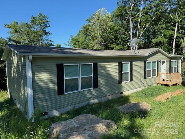 5371 Pinnacle Mountain Rd., Zirconia, NC 28790