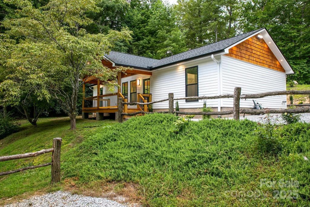 147 Wood Rd., Brevard, NC 28712