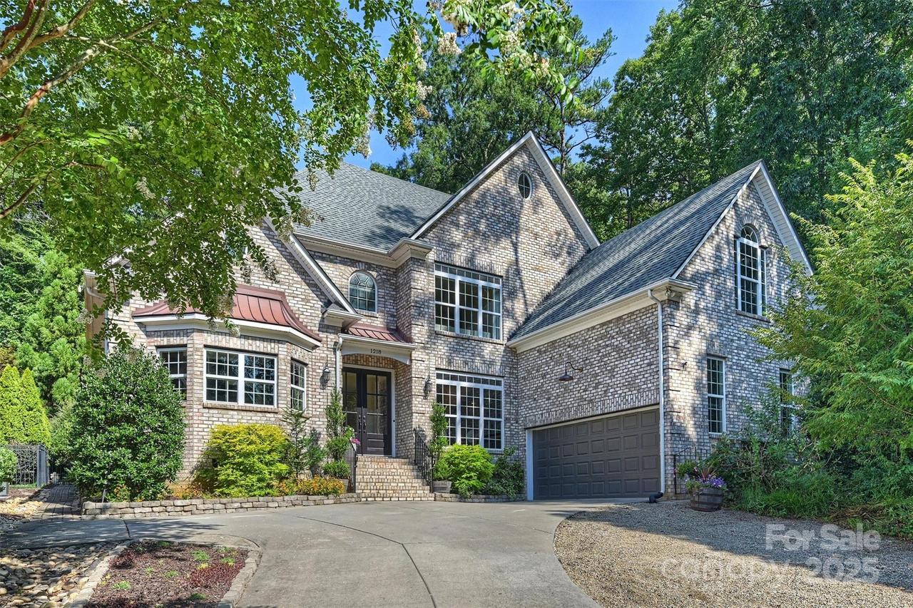 1218 Sumner Hall Ln., Charlotte, NC 28226