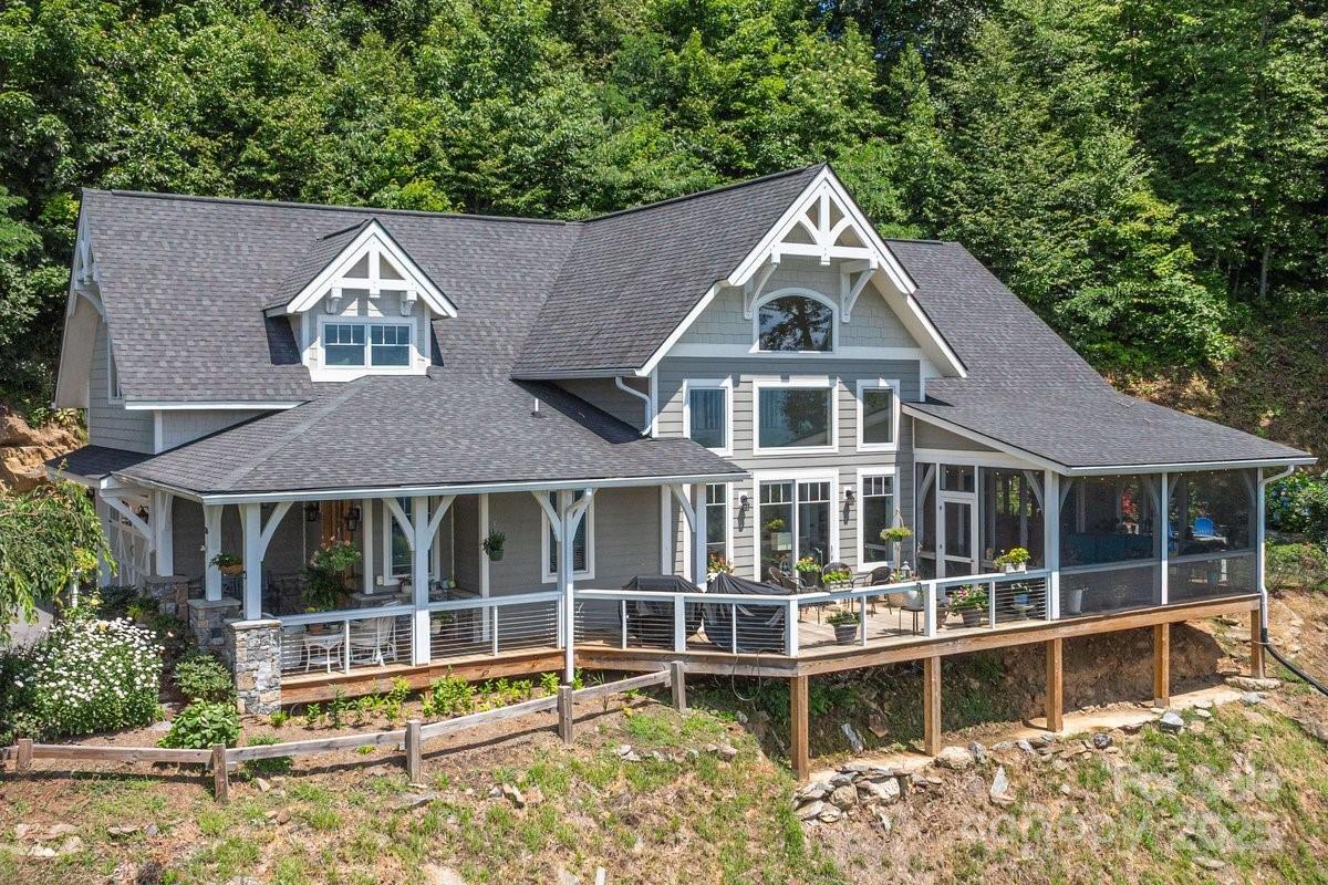 316 Fincher Mountain Rd., Waynesville, NC 28785