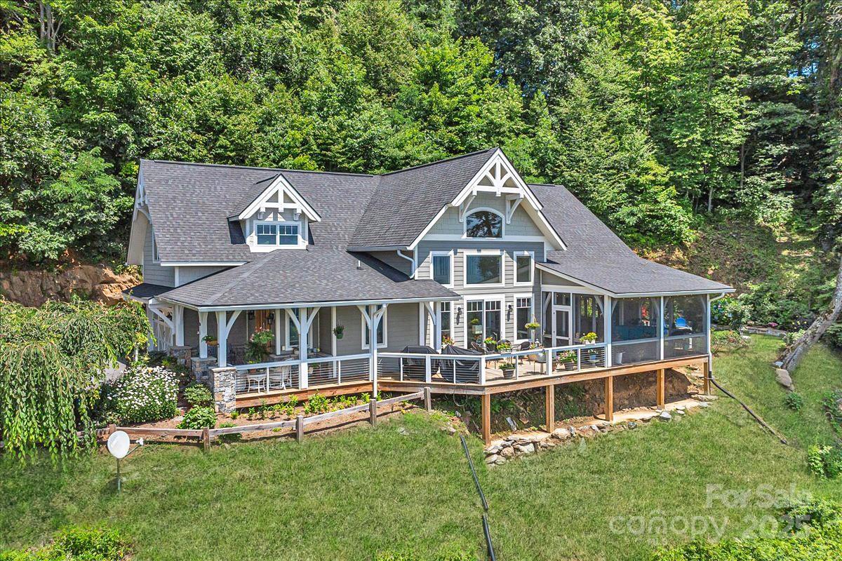 316 Fincher Mountain Rd., Waynesville, NC 28785
