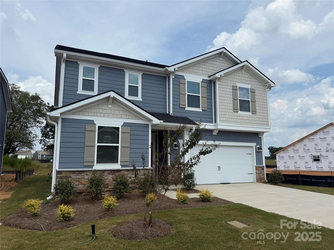 329 Knotty Wood Dr., Monroe, NC 28110
