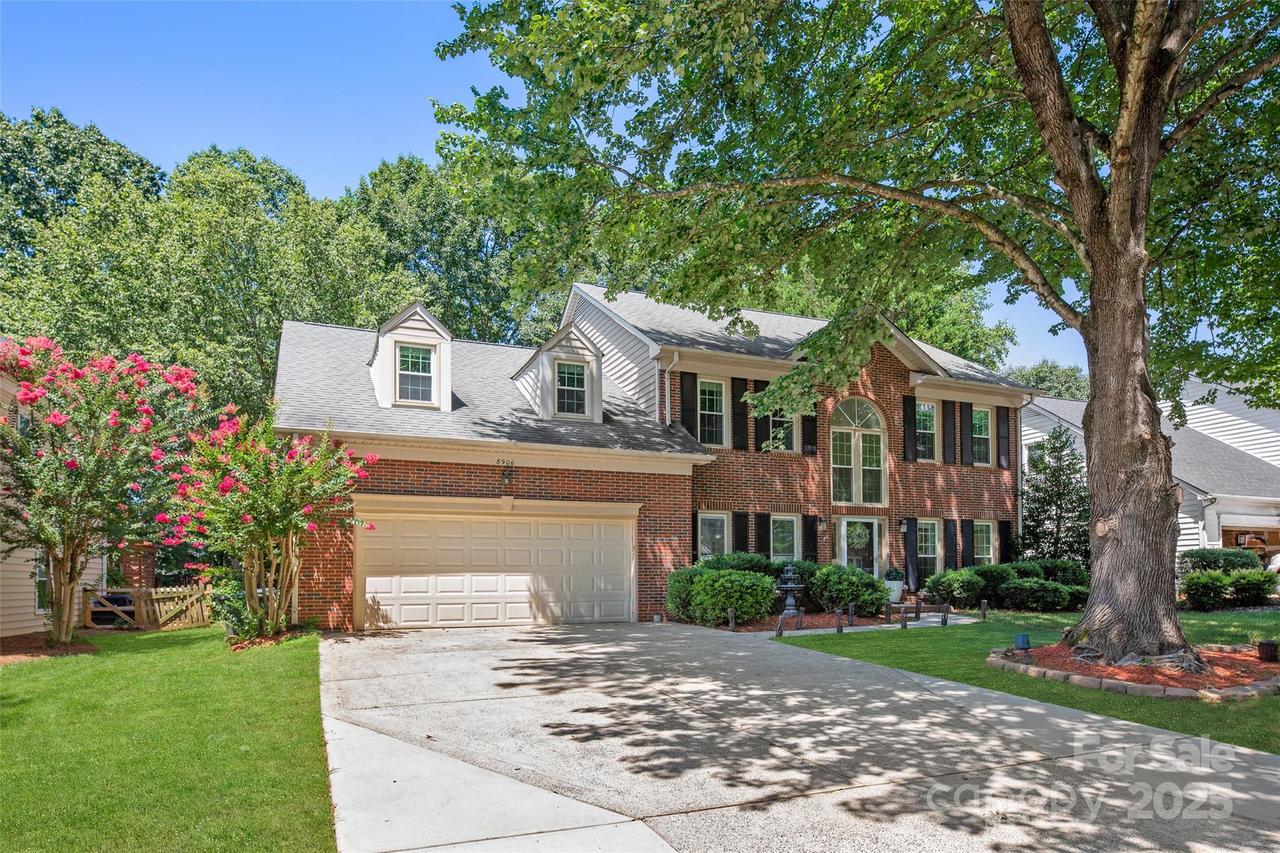 8906 Glade Ct., Huntersville, NC 28078