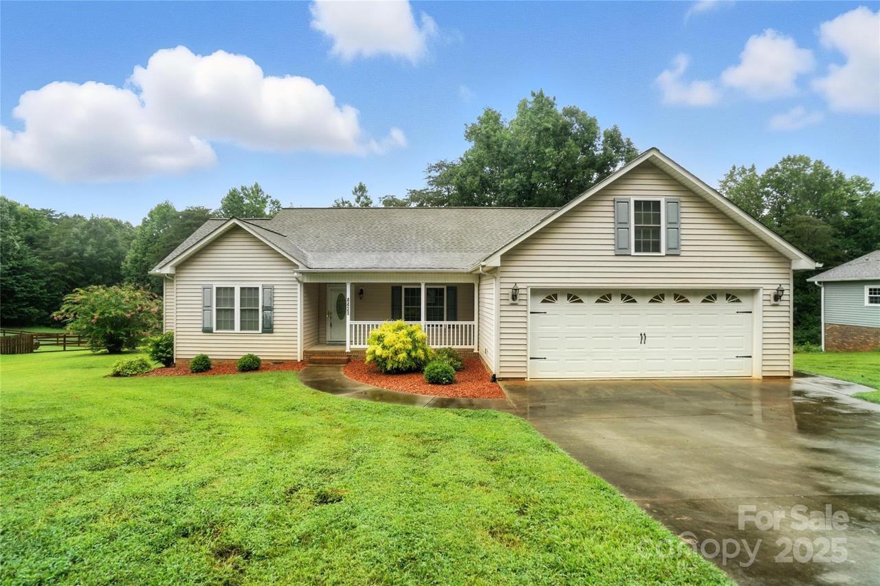 4421 Briarcreek Rd., Maiden, NC 28650