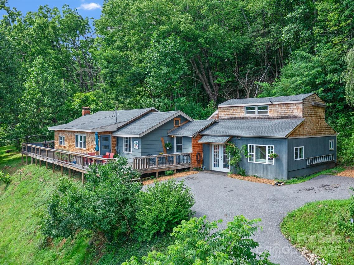 3477 Cane Creek Rd., Bakersville, NC 28705