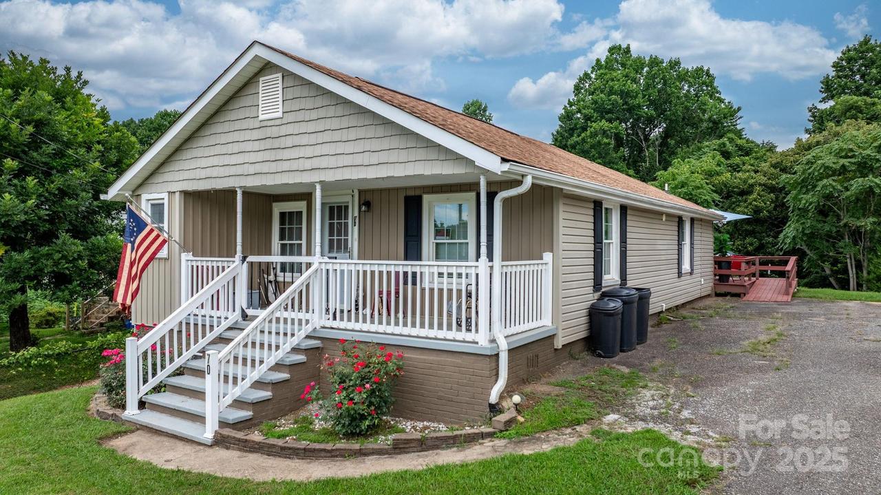 70 Grove St., Marion, NC 28752