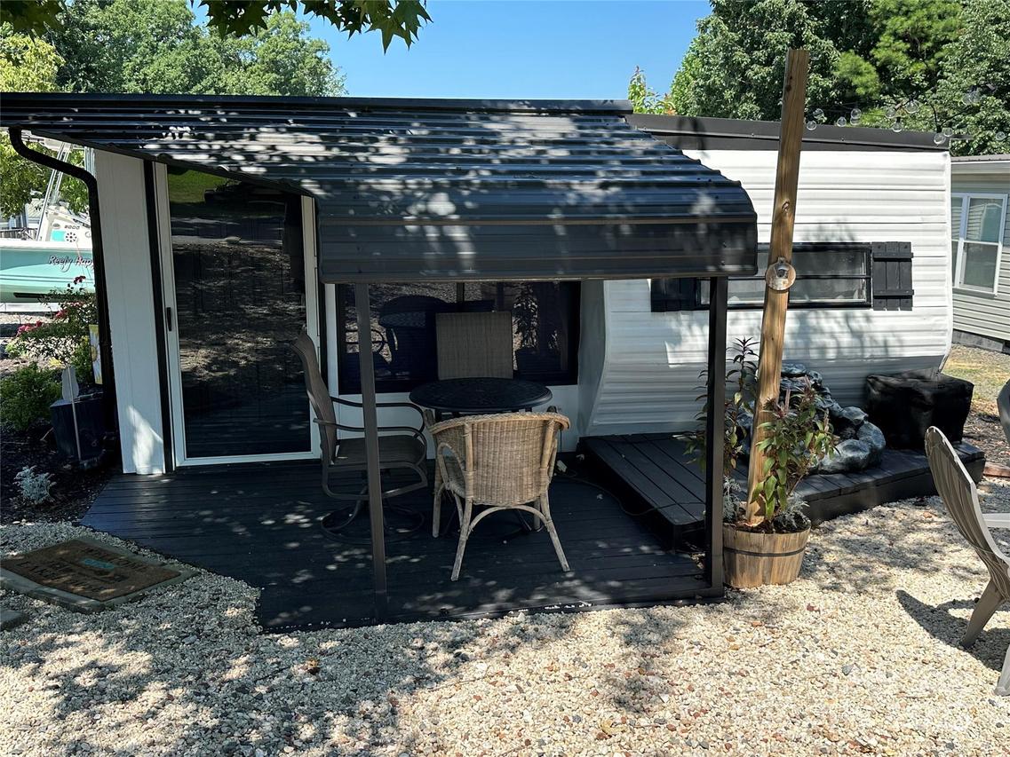 160 Cardinal Dr., New London, NC 28127