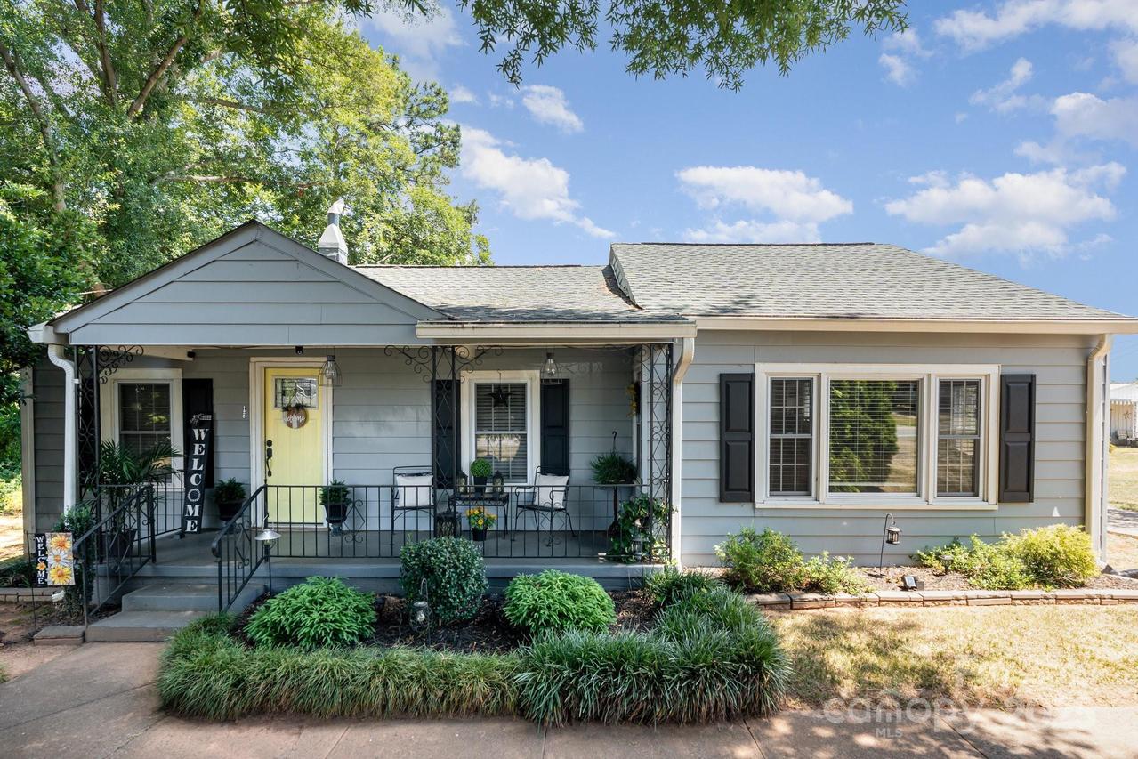 120 Abernathy St., Mount Holly, NC 28120