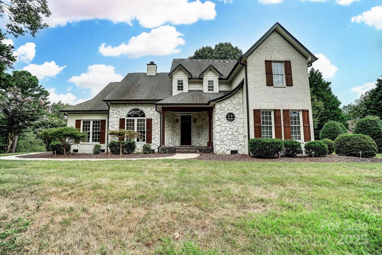 9034 Wingpoint Dr., Belmont, NC 28012