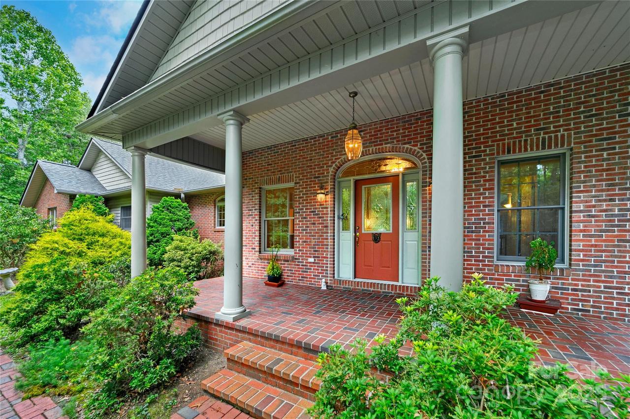 273 Inoli Cir., Brevard, NC 28712