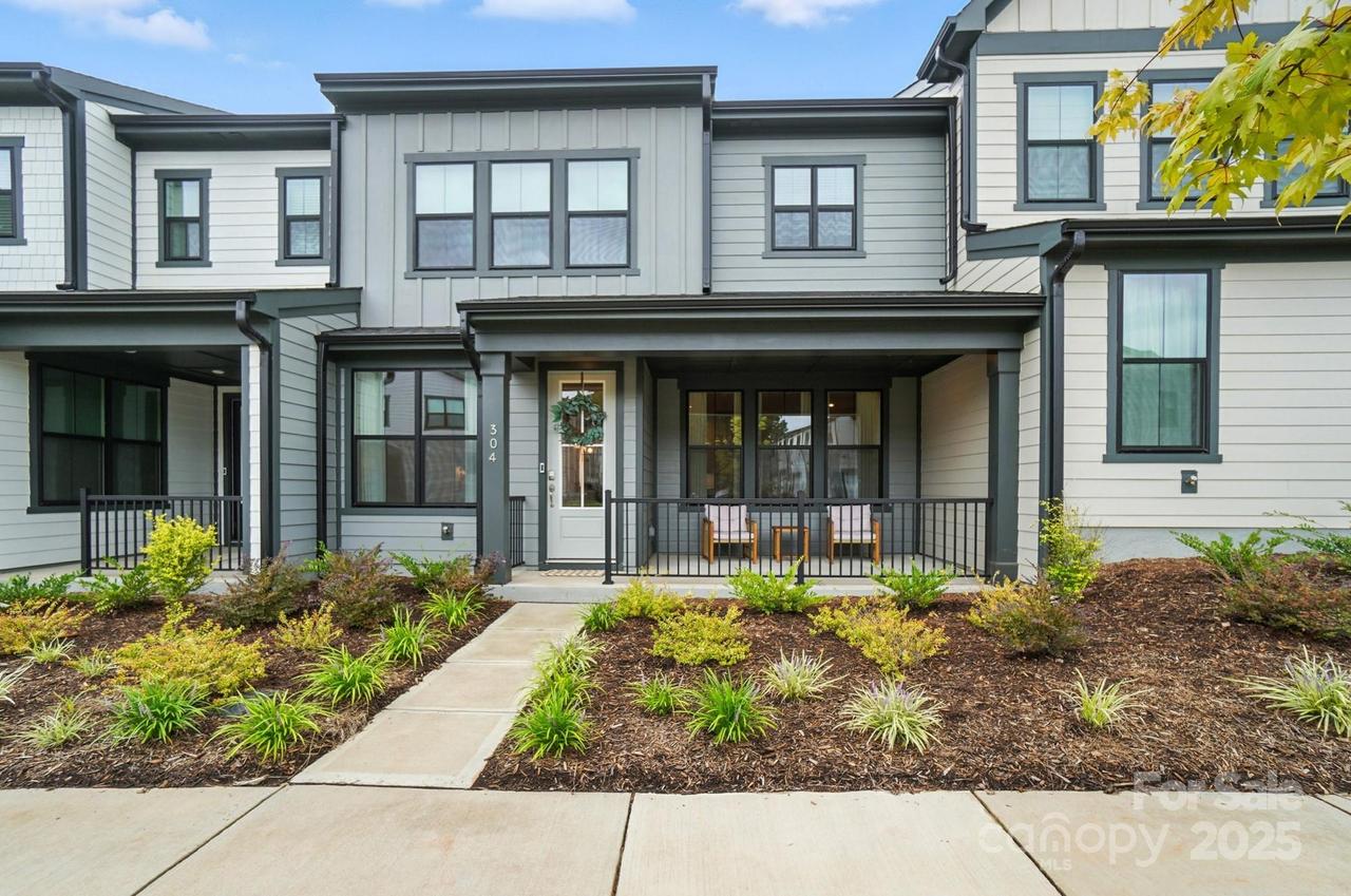 304 Ardmore Dr., Belmont, NC 28012