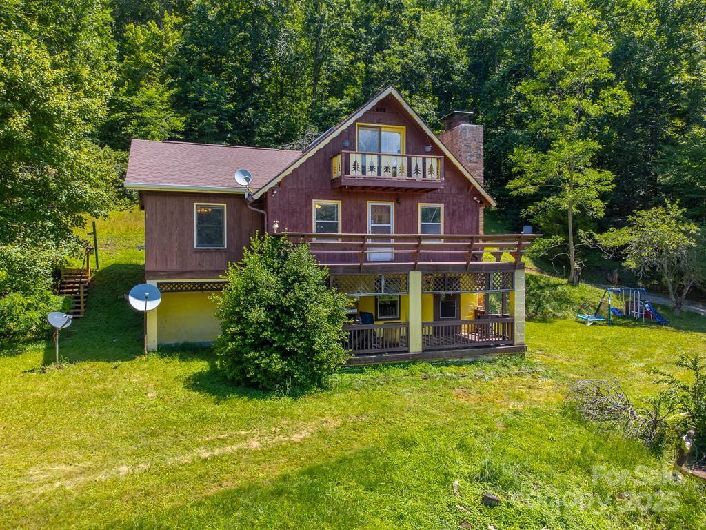 11895 Canada Rd., Tuckasegee, NC 28783