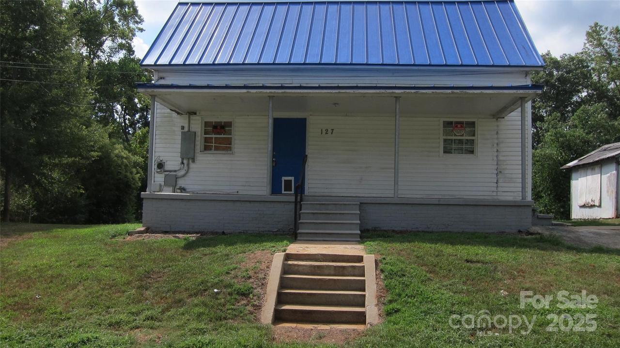 127 Hill St., Mooresboro, NC 28114