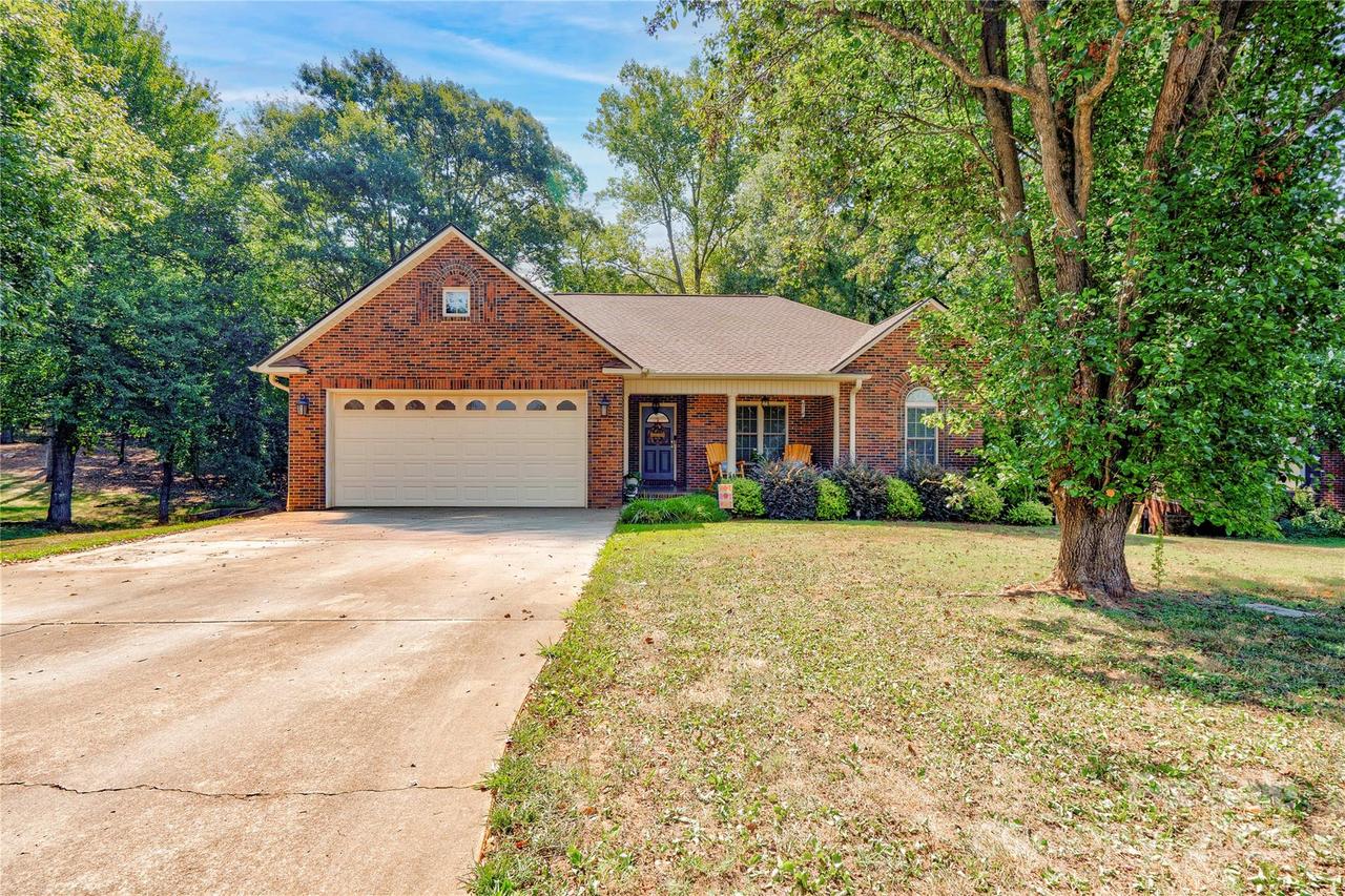 129 Creekside Dr., Shelby, NC 28152